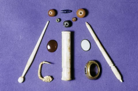 A group of personal objects from Zeugma including earrings, rings, hairpins and beads