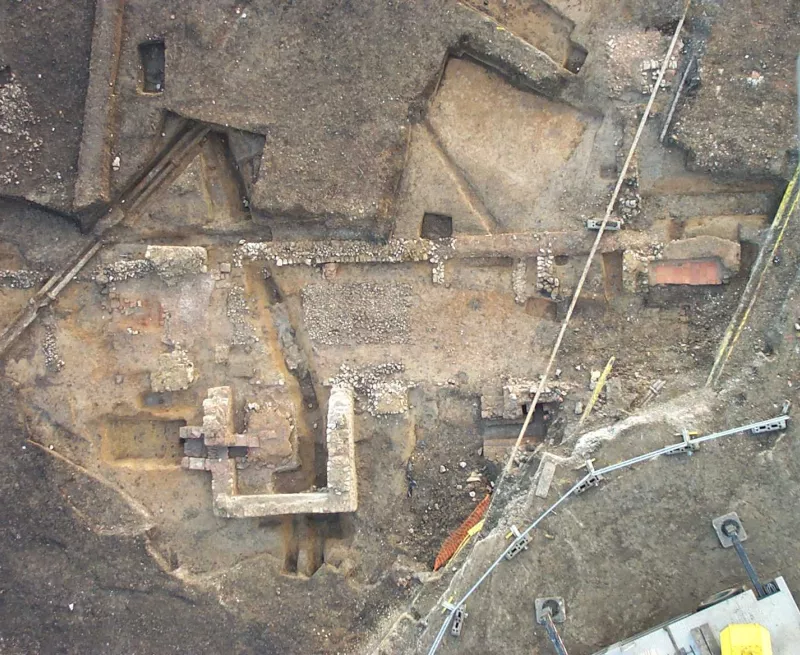 Aerial view of the Northfleet bathhouse during excavations