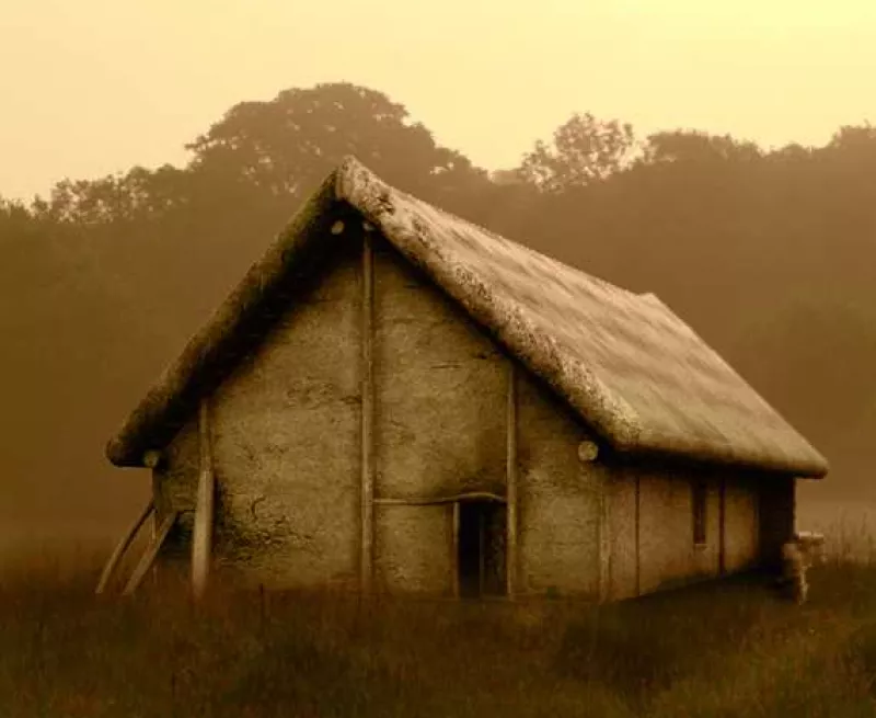 A reconstruction of the Neolithic hall found at Yarnton 