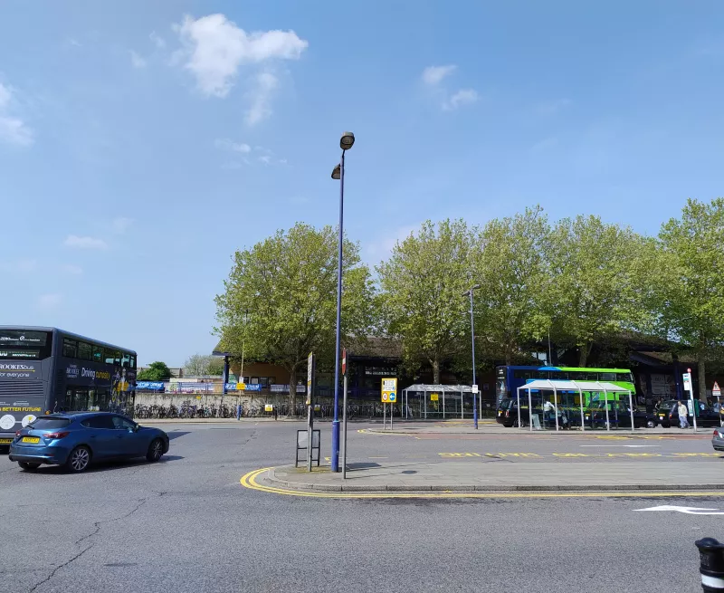 Oxford Station exterior and bus stops
